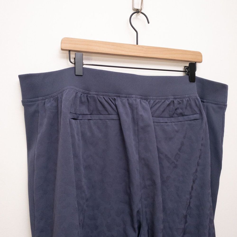 Athleta Brooklyn Textured Ankle Pant Size 20 - Picture 9 of 10